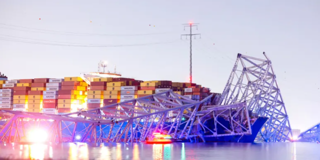 十天内第二起集装箱船变乱