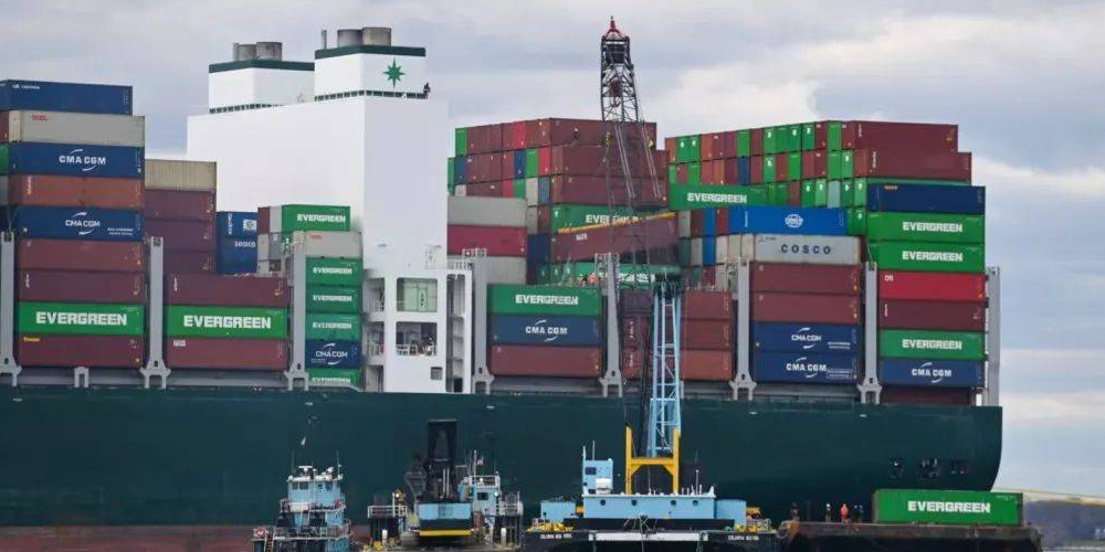 集装箱船公司起头报废老旧集装箱船