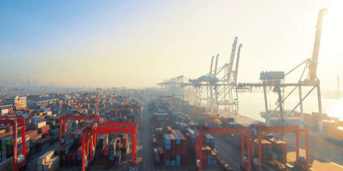 "稳表贸"多个港口船埠颁发沉箱免费堆存，堆场近期也不得涨价